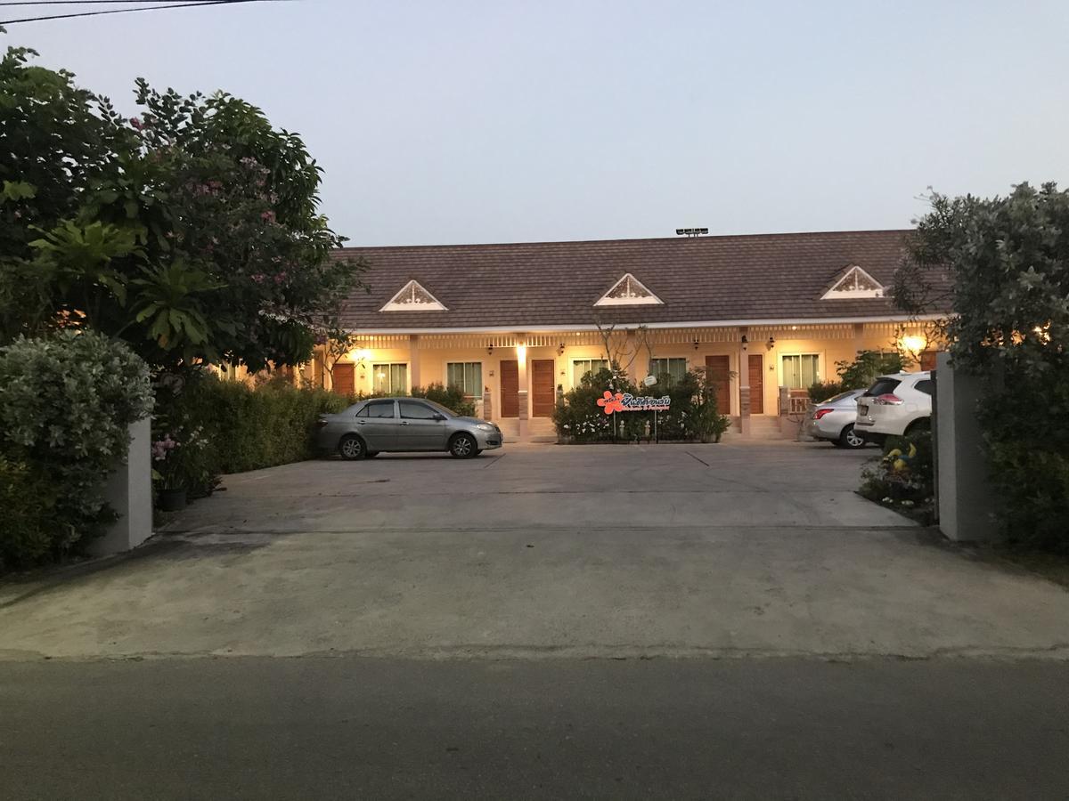 Suksopha Resort Prachuap Khiri Khan Bagian luar foto